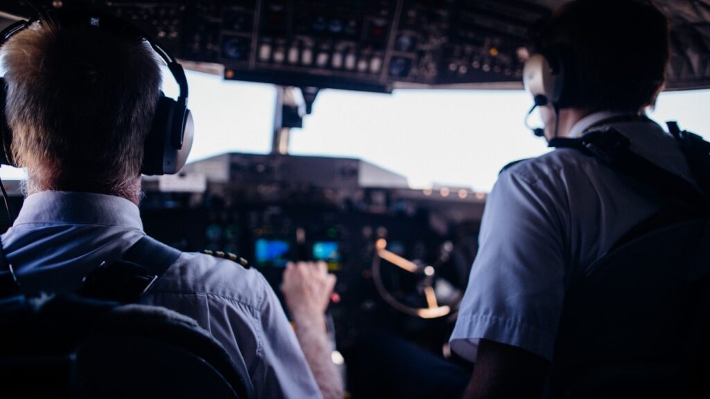 Ingin Jadi Pilot? Ini 5 Pilihan Sekolah Pilot di Indonesia Kata Eca Ingin Jadi Pilot? Ini 5 Pilihan Sekolah Pilot di Indonesia Kata Eca