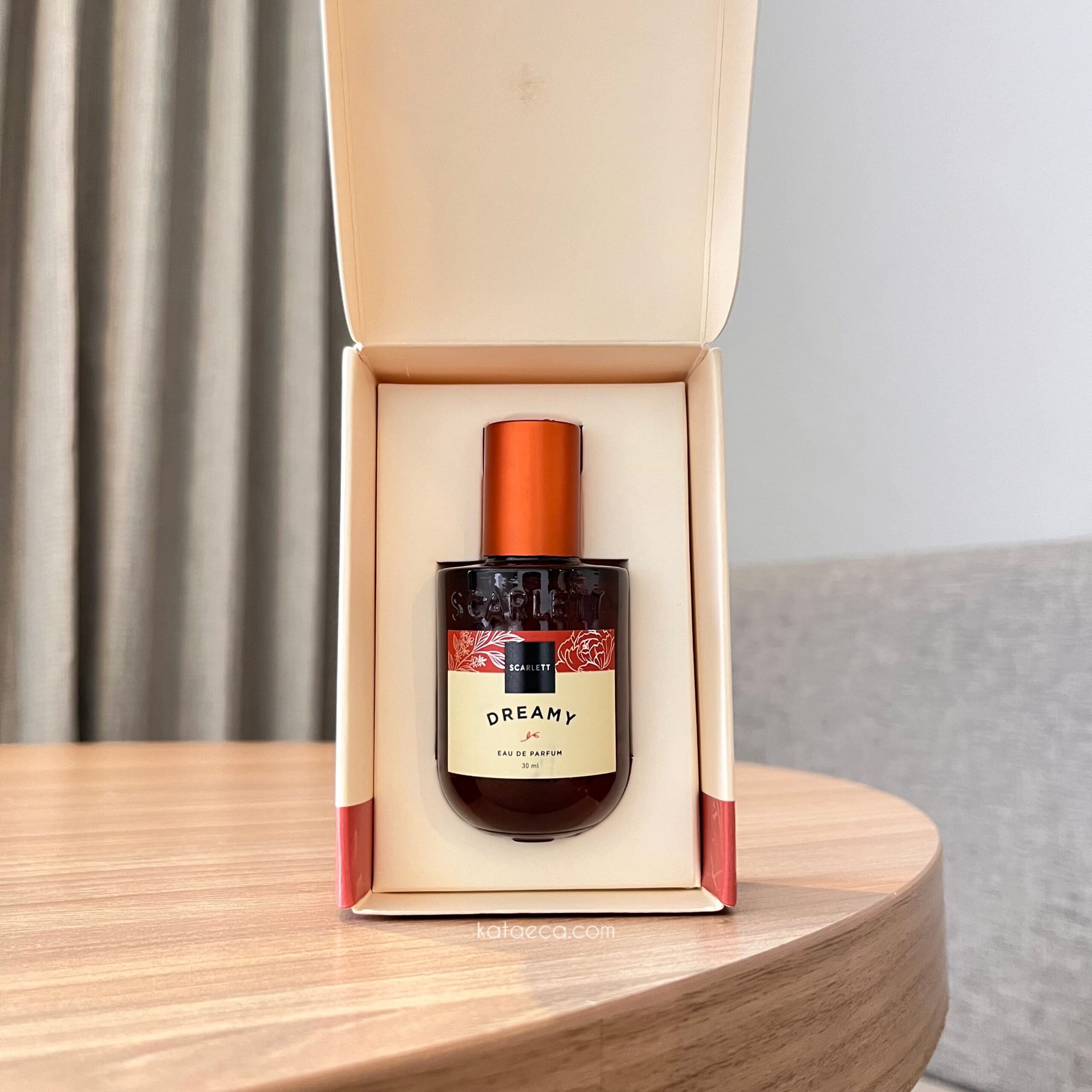packaging-scarlett-parfum